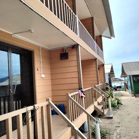 Oceanboys Inn Kampong Pasir Panjang  Экстерьер фото