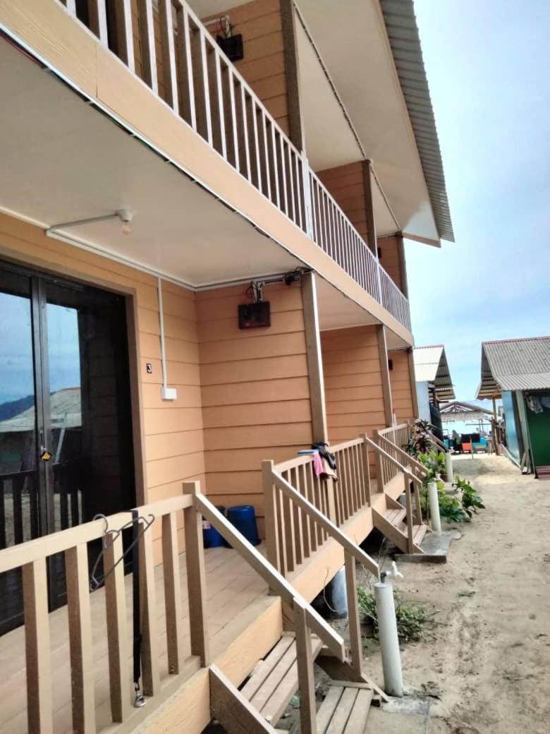 Oceanboys Inn Kampong Pasir Panjang  Экстерьер фото